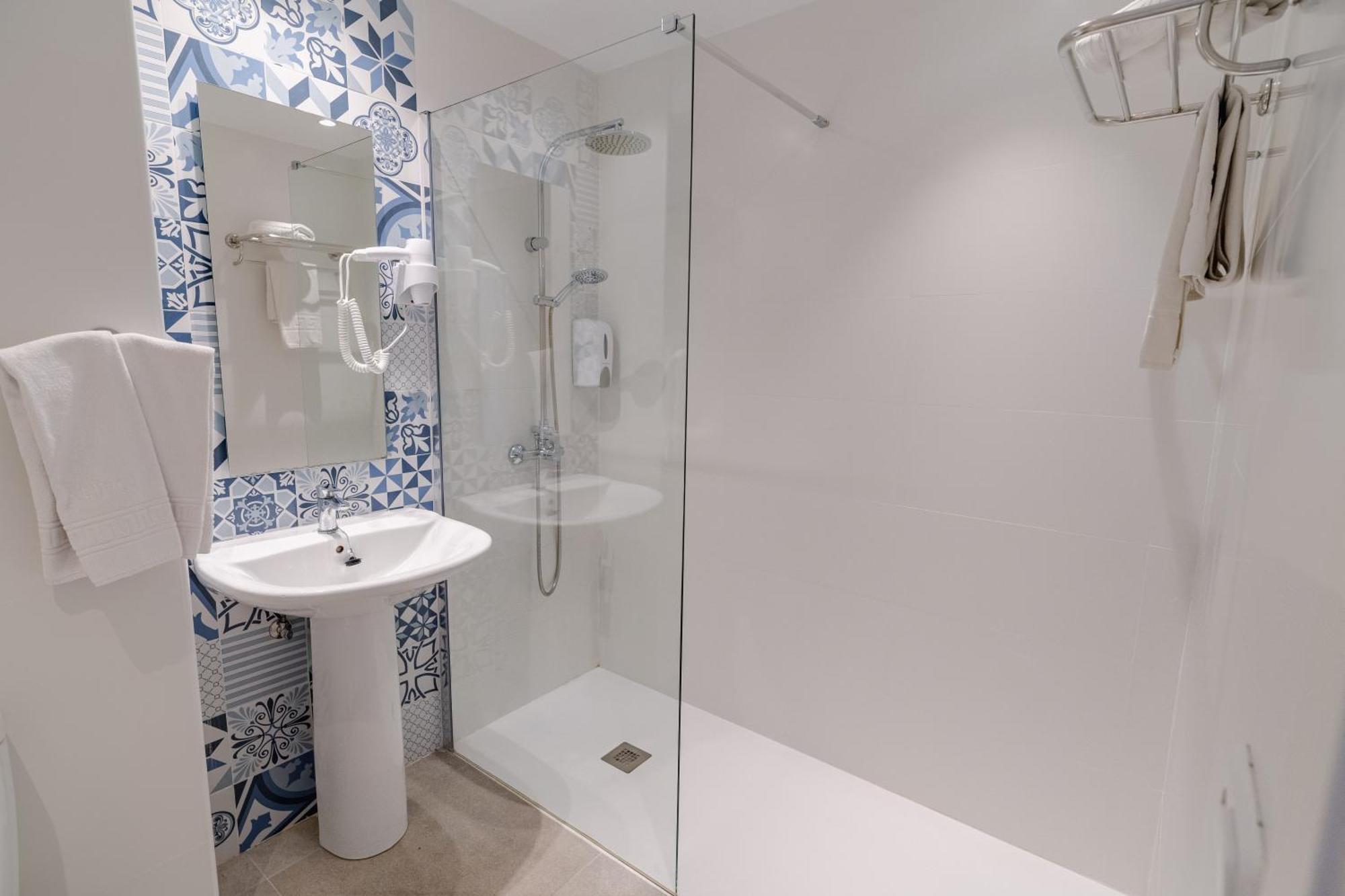 Hostal Hpc Porto Colom Экстерьер фото