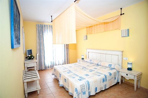 Hostal Hpc Porto Colom Экстерьер фото